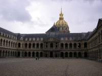 dziedziniec Hotel des Invalides